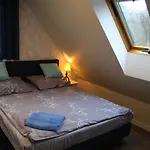 Pokoje, Na Wyspie Gdańsk