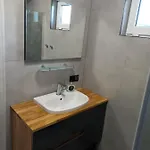 Pokoje, Na Wyspie *
