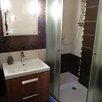 Pokoje, Na Wyspie *